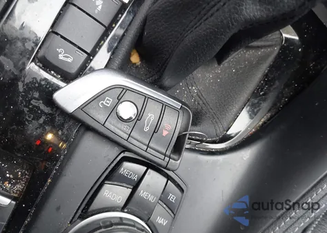 2016 BMW X1 xDrive28I z USA, uszkodzony, nr VIN WBXHT3C31GP880261